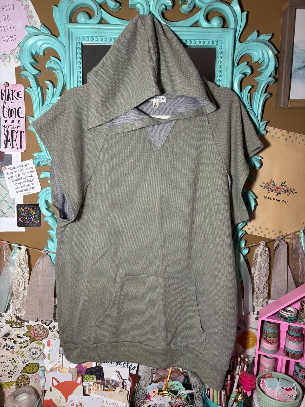 Earthbound Short Sleeve Hooded Pullover Shirt Green & Purple Cozy Unisex Size S